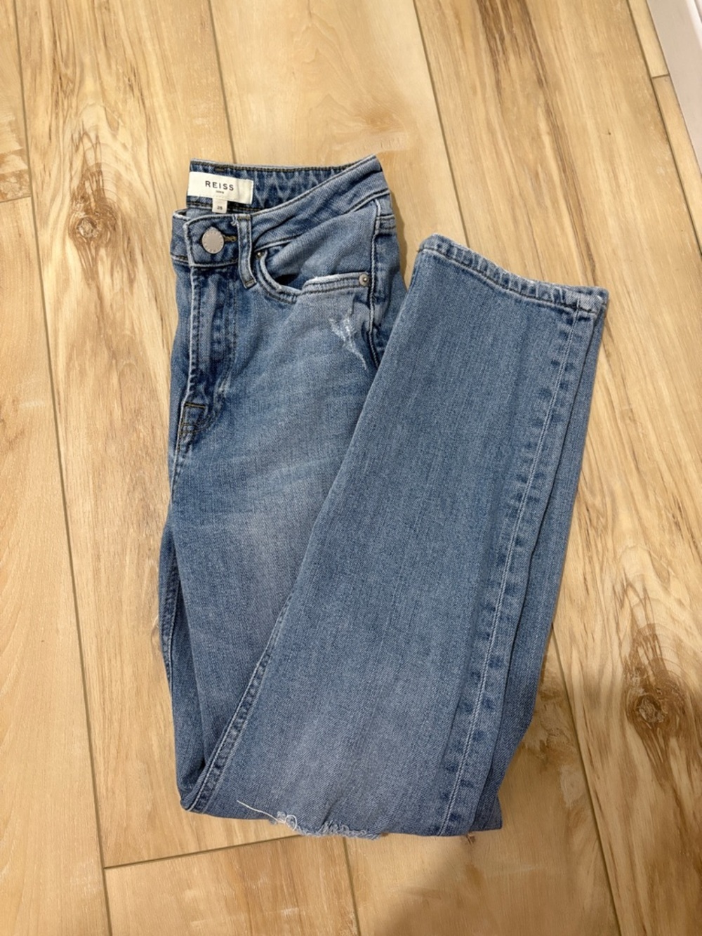 REISS Women's Light Blue Distressed slim straight Jeans